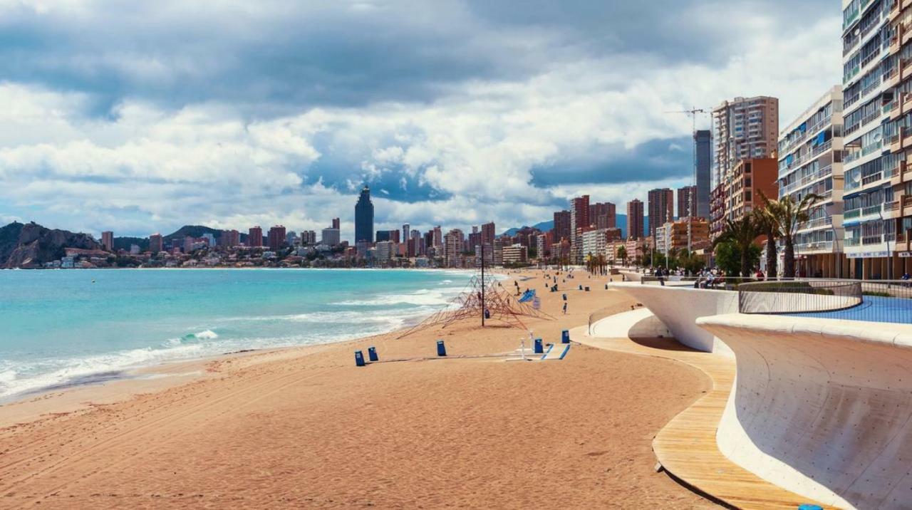 Apartamento En El Centro A Un Minuto De La Playa Benidorm Esterno foto